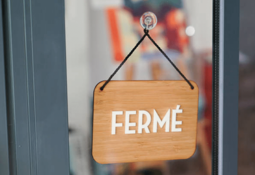 fermé